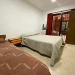 Excelente Y Amplio Dpto 3 Dormitorios C Cochera Privada